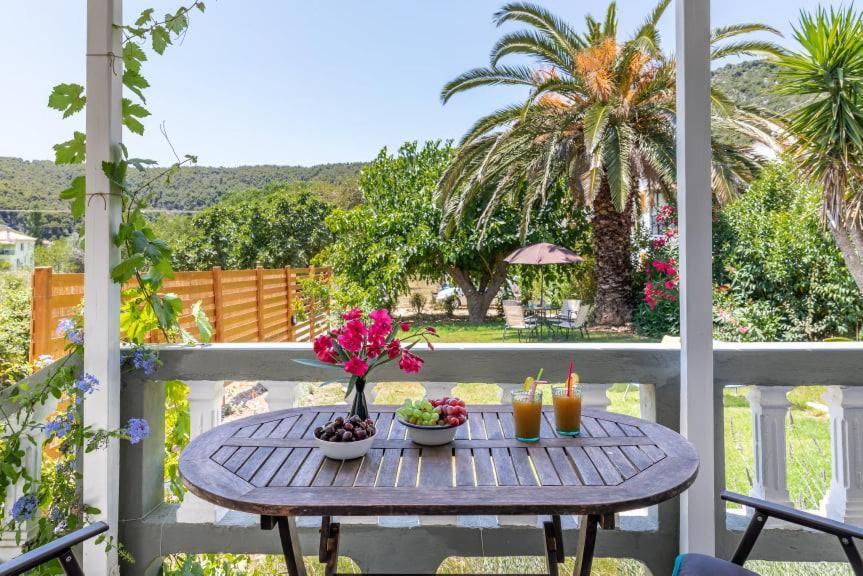 Myrto Holiday House Стафилос Екстериор снимка